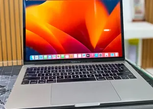 New Laptop Apple MacBook Pro 2017 16GB Intel Core i5 SSD 256GB