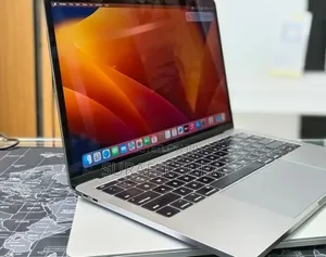New Laptop Apple MacBook Pro 2017 16GB Intel Core i5 SSD 256GB