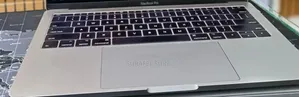 New Laptop Apple MacBook Pro 2017 16GB Intel Core i5 SSD 256GB