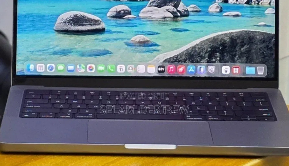 New Laptop Apple MacBook Pro 16GB Apple M1 Pro SSD 512GB