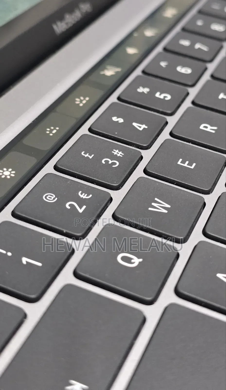 New Laptop Apple MacBook Pro 2020 M1 8GB Apple M1 SSD 512GB