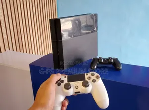 PS4 Fat Dubai Used | 2 Original Joystick + 5 Games