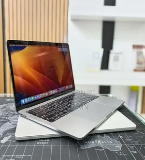 New Laptop Apple MacBook Pro 2017 16GB Intel Core i5 SSD 256GB