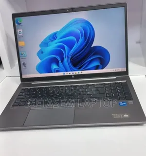 New Laptop HP ZBook Firefly G8 16GB Intel Core i7 SSD 512GB