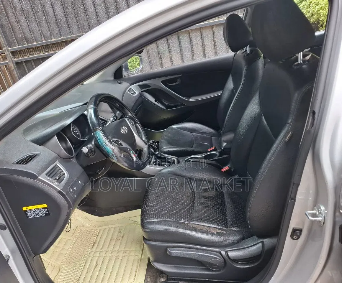Hyundai Avante 2015 Silver