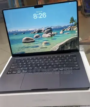 New Laptop Apple MacBook Pro 2025 M5 16GB Apple M5 SSD 512GB