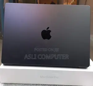 New Laptop Apple MacBook Pro 2025 M5 16GB Apple M5 SSD 512GB