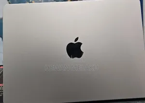 New Laptop Apple MacBook Air 2022 M2 16GB Apple M2 SSD 512GB