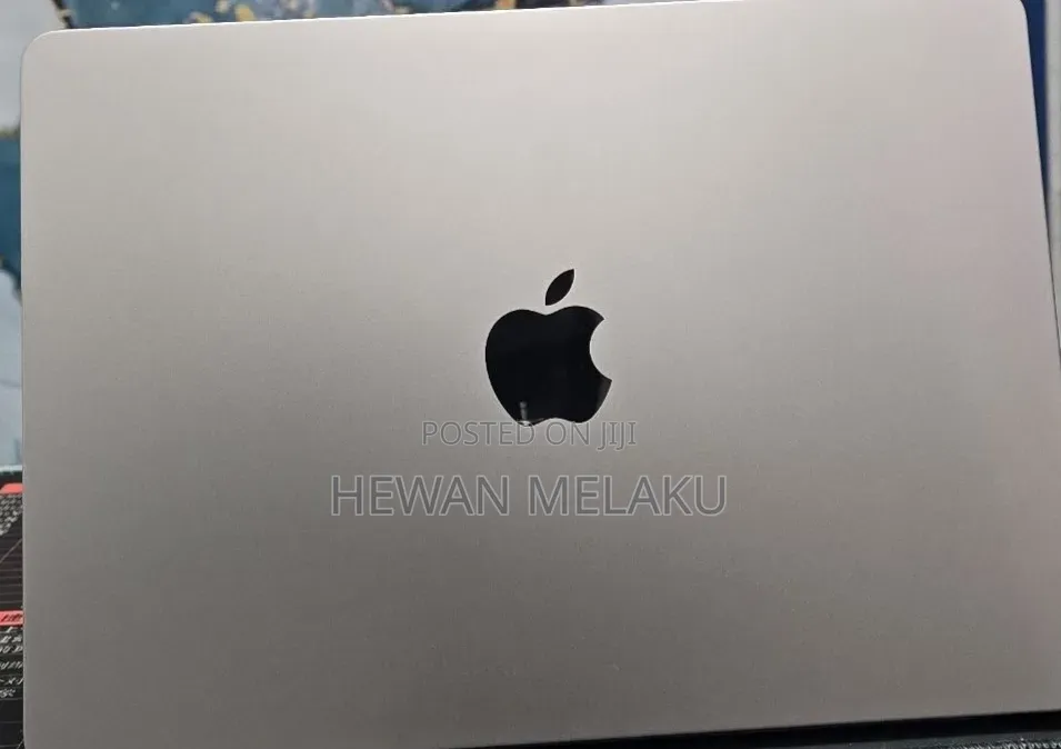 New Laptop Apple MacBook Air 2022 M2 16GB Apple M2 SSD 512GB