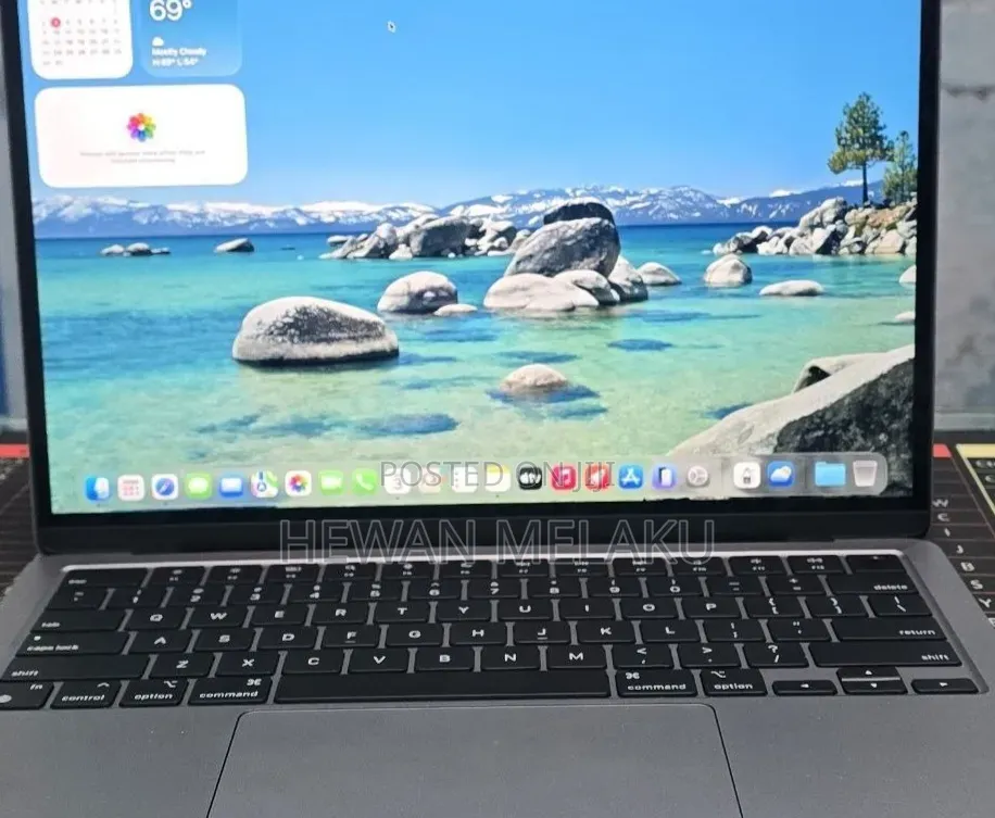 New Laptop Apple MacBook Air 2022 M2 16GB Apple M2 SSD 512GB