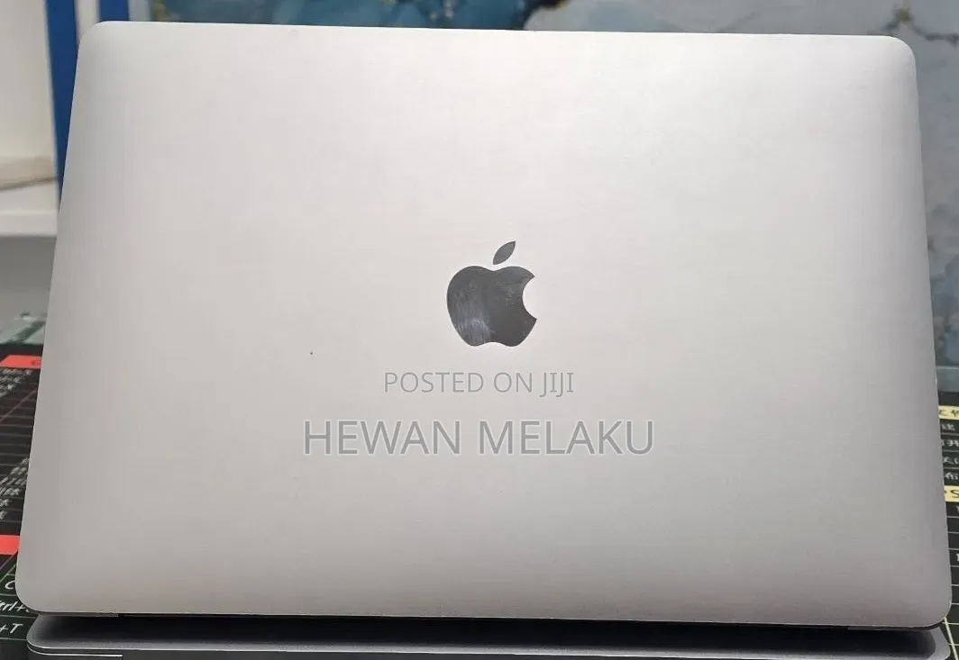 New Laptop Apple MacBook Air 2020 M1 8GB Apple M1 SSD 256GB