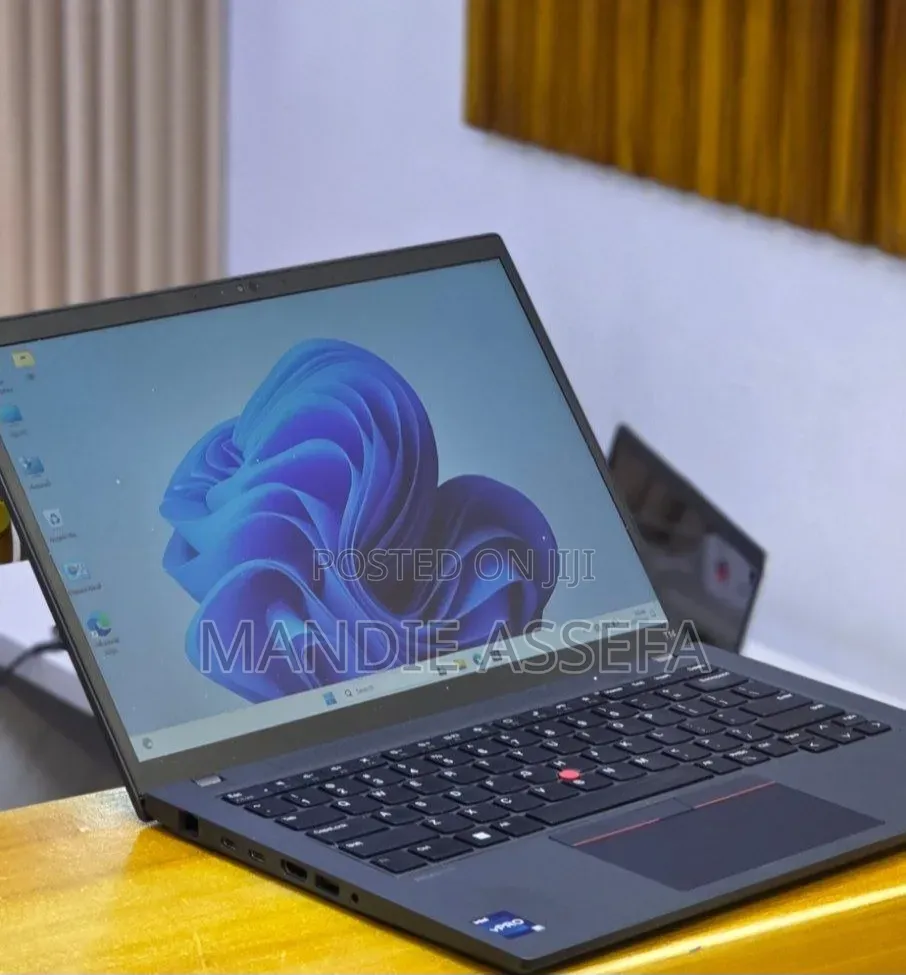 New Laptop Lenovo ThinkPad T14s G4 16GB Intel Core i5 SSD 512GB