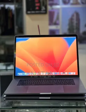 New Laptop Apple MacBook Pro 2017 16GB Intel Core i7 SSD 512GB