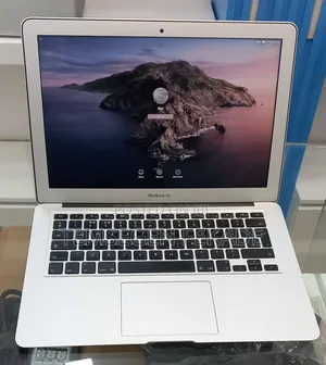New Laptop Apple MacBook Pro 2017 8GB Intel Core i5 SSD 128GB