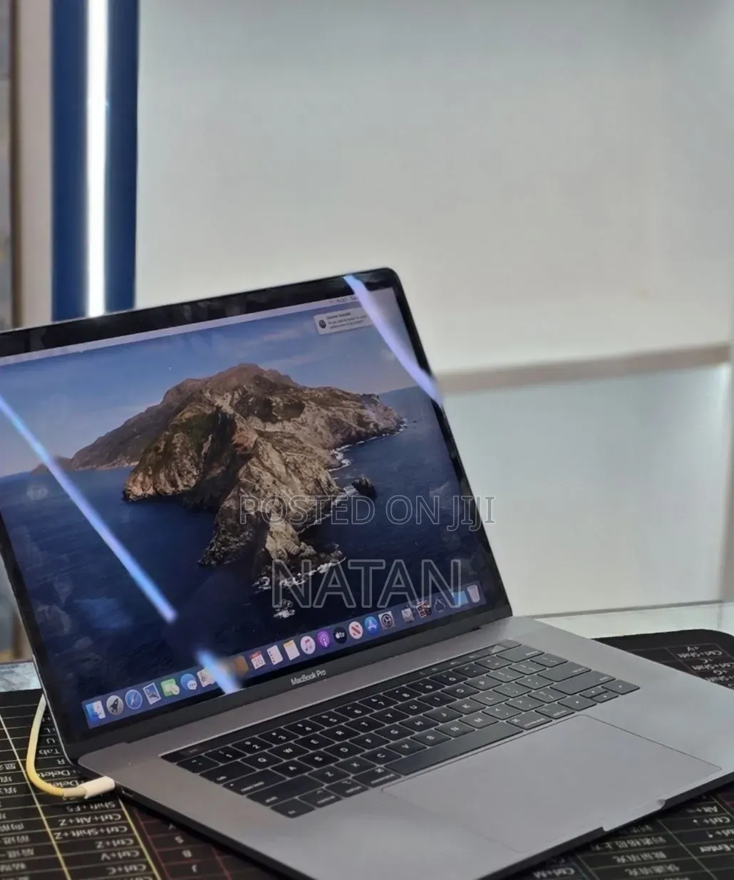 New Laptop Apple MacBook Pro 2018 32GB Intel Core i7 SSD 1T