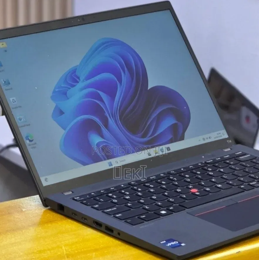 New Laptop Lenovo ThinkPad T14 G4 16GB Intel Core i5 SSD 512GB