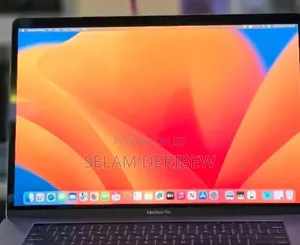 New Laptop Apple MacBook Pro 2017 16GB Intel Core i7 SSD 512GB