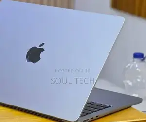 New Laptop Apple MacBook Air 2022 M2 8GB Apple M2 SSD 256GB