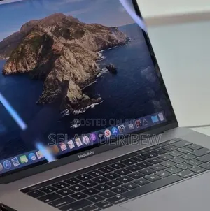 New Laptop Apple MacBook Pro 2018 32GB Intel Core i7 SSD 1T