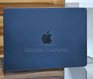 New Laptop Apple MacBook Air 2025 M4 16GB Apple M4 SSD 256GB