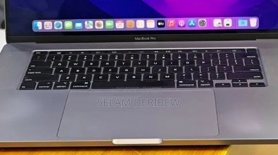 New Laptop Apple MacBook Pro 2018 32GB Intel Core i9 SSD 2T