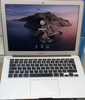 New Laptop Apple MacBook Pro 2017 8GB Intel Core i5 SSD 128GB