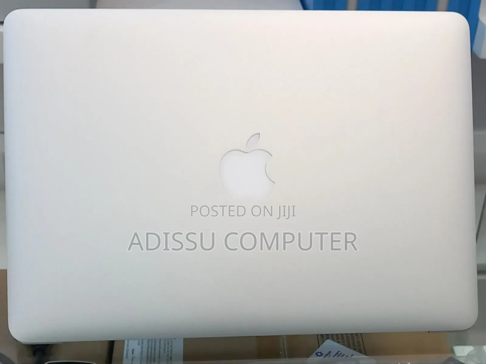 New Laptop Apple MacBook Pro 2017 8GB Intel Core i5 SSD 128GB