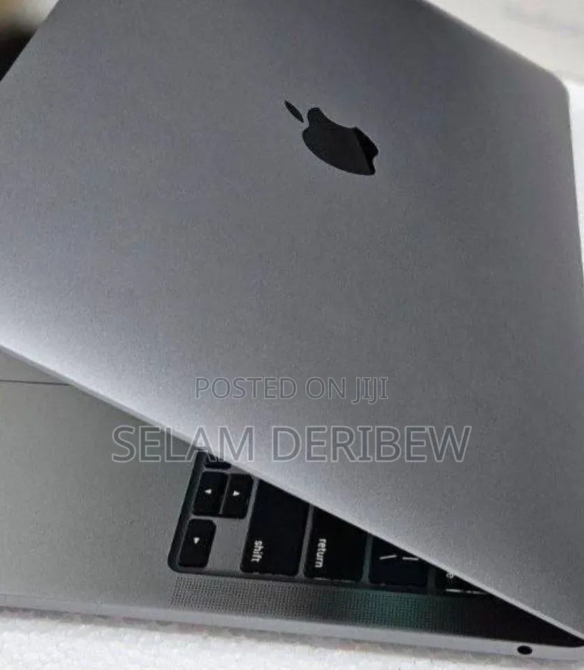 New Laptop Apple MacBook Pro 2022 M2 8GB Apple M2 SSD 256GB