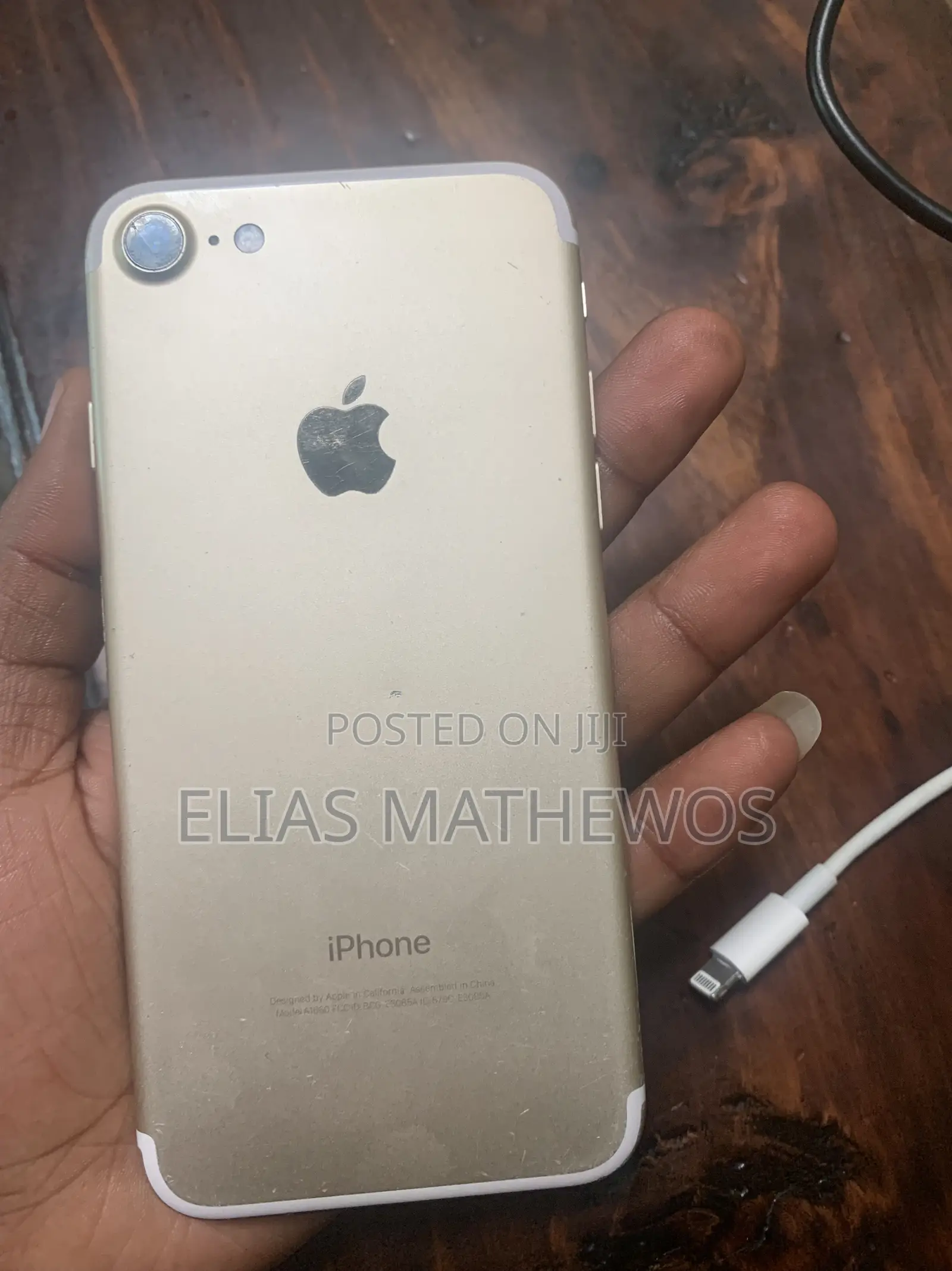 Apple iPhone 7 32 GB Gold