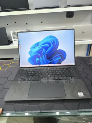 New Laptop Dell XPS 15 16GB Intel Core i7 SSD 512GB