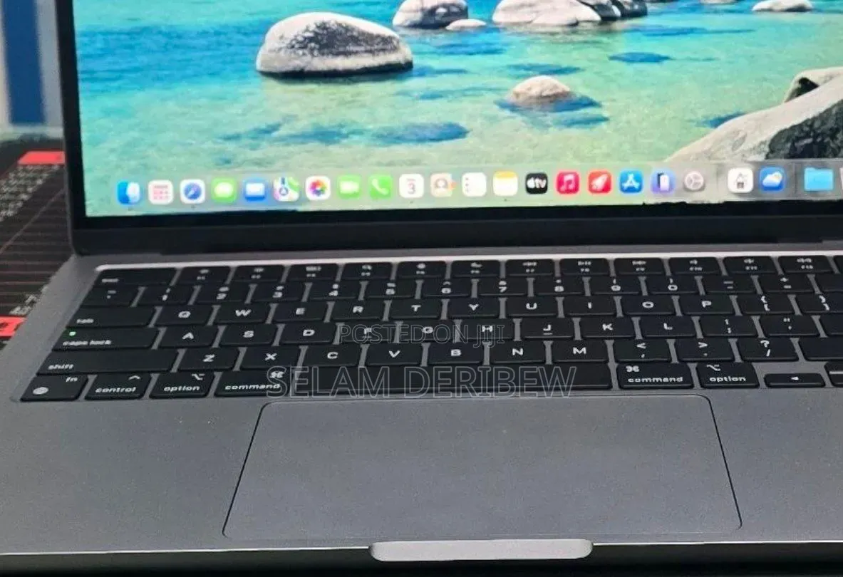 New Laptop Apple MacBook Air 2022 M2 16GB Apple M2 SSD 512GB