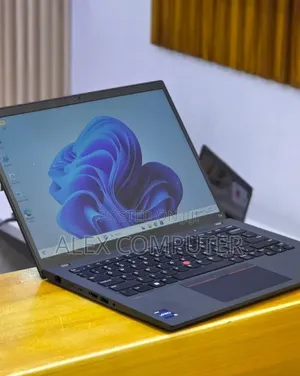 New Laptop Lenovo ThinkPad T14 G4 16GB Intel Core i5 SSD 512GB