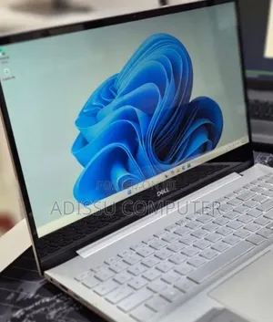 New Laptop Dell XPS 15 8GB Intel Core i5 SSD 256GB