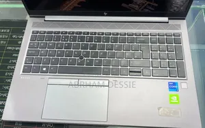 New Laptop HP ZBook Studio G8 16GB Intel Core i7 SSD 512GB