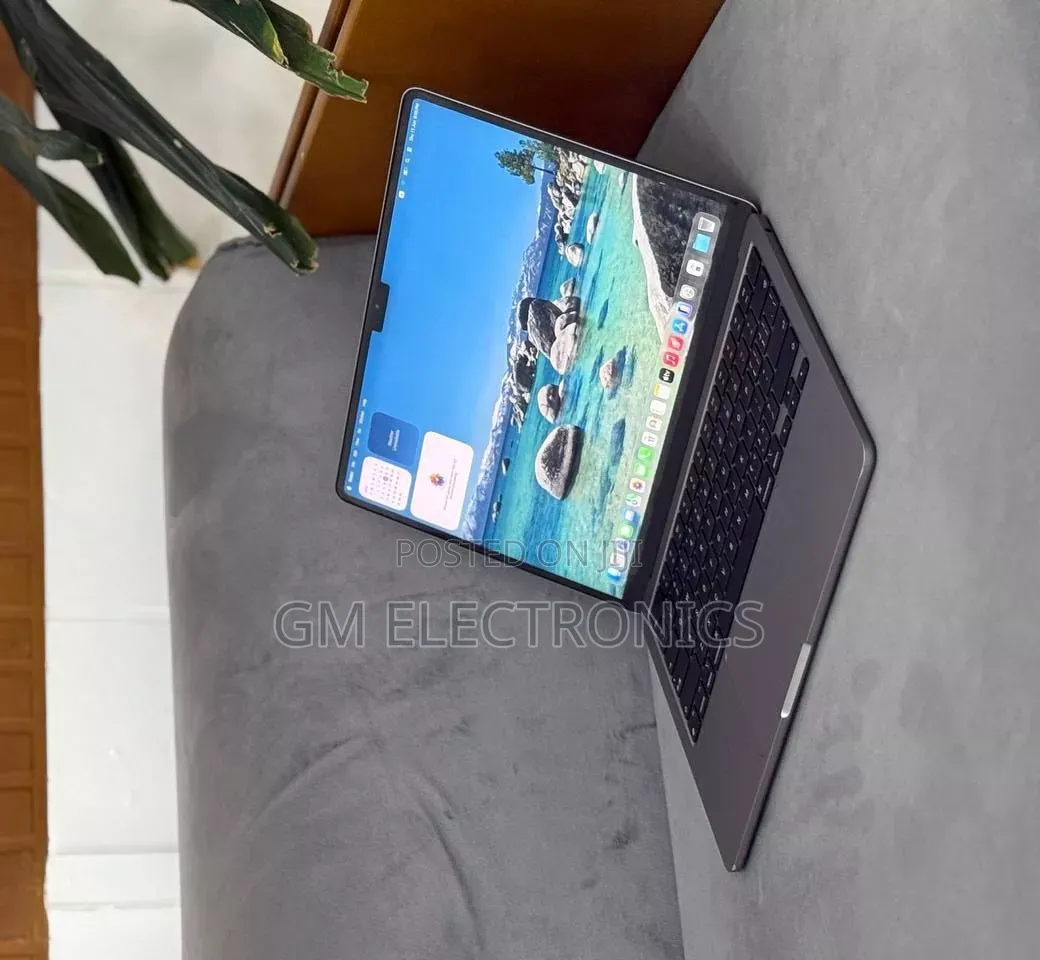 New Laptop Apple MacBook Air 2022 M2 8GB Intel Core i7 SSD 256GB