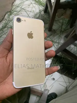 Apple iPhone 7 32 GB Gold