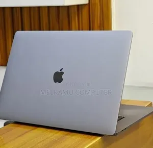 New Laptop Apple MacBook Pro 2018 32GB Intel Core i9 SSD 2T