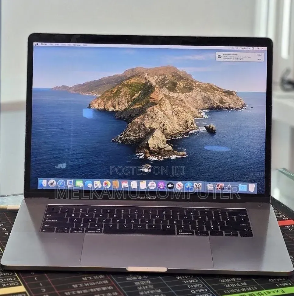New Laptop Apple MacBook Pro 2018 32GB Intel Core i7 SSD 1T