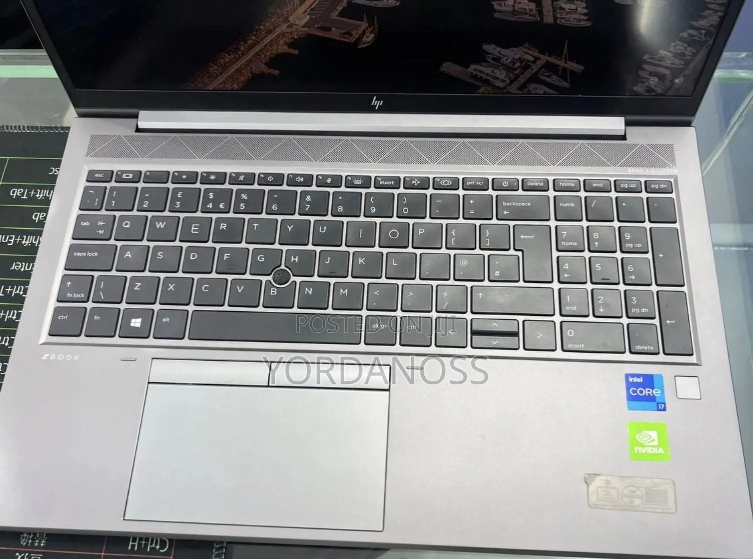 New Laptop HP ZBook Firefly G8 16GB Intel Core i7 SSD 512GB