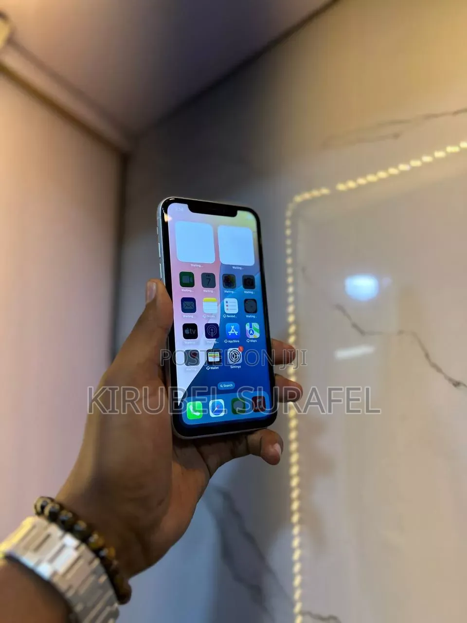 New Apple iPhone XR 64 GB White