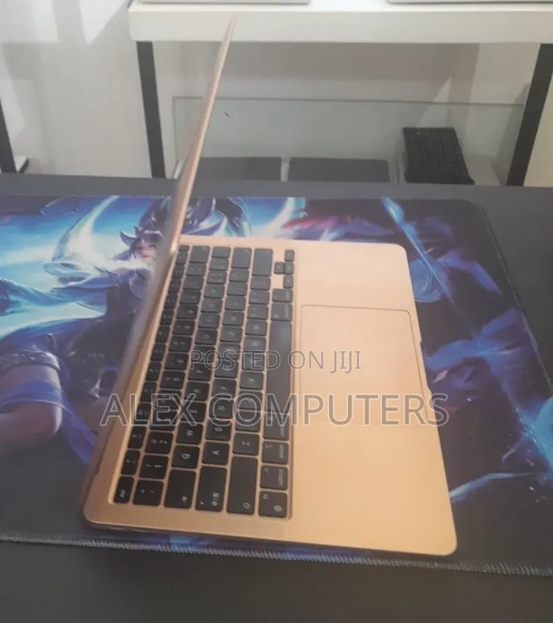 New Laptop Apple MacBook Air 2020 M1 8GB Apple M1 SSD 256GB