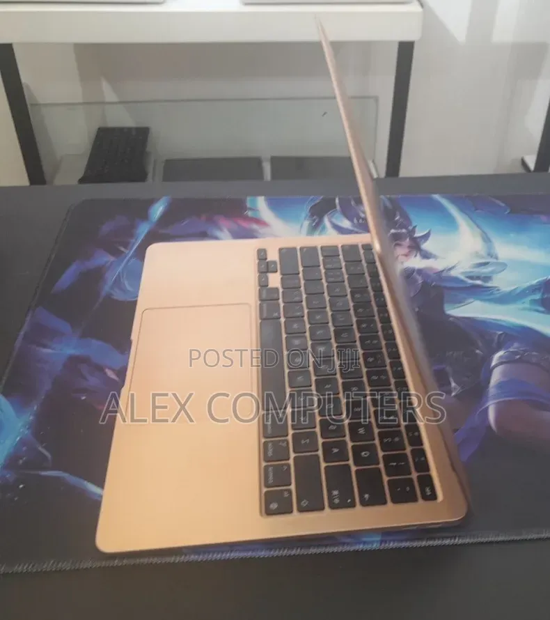 New Laptop Apple MacBook Air 2020 M1 8GB Apple M1 SSD 256GB