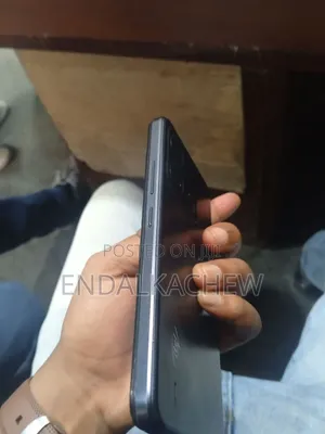 Itel A04 32 GB Black