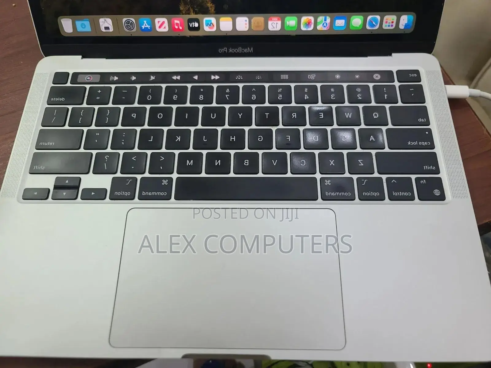 New Laptop Apple MacBook 16GB Apple M1 Pro SSD 256GB