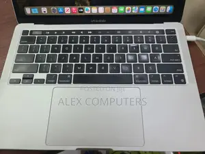 New Laptop Apple MacBook 16GB Apple M1 Pro SSD 256GB
