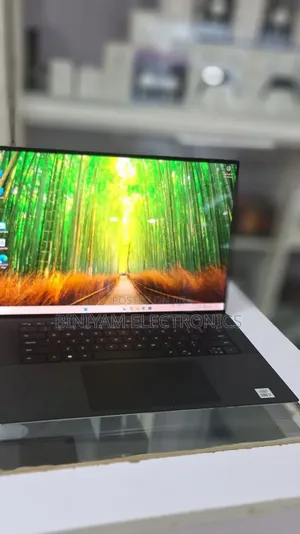 New Laptop Dell XPS 15 16GB Intel Core i7 SSD 512GB