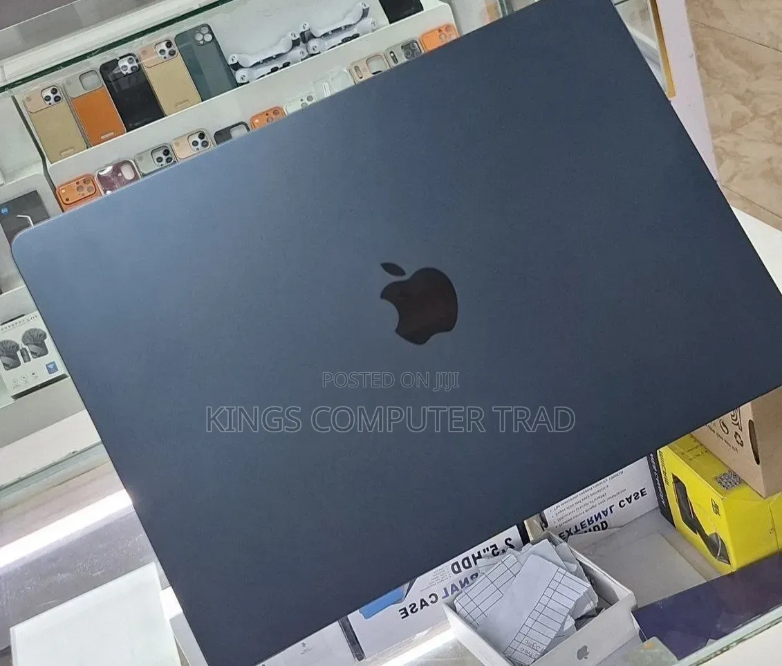 New Laptop Apple MacBook Air 2025 M4 16GB Apple M4 SSD 512GB