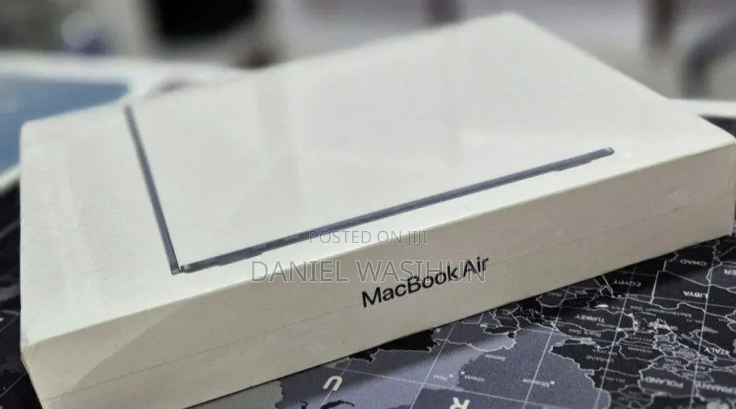 New Laptop Apple MacBook Air 2022 M2 8GB Apple M2 SSD 256GB