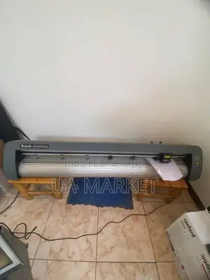 TENETH Professional Vinyl Cutting Plotter.