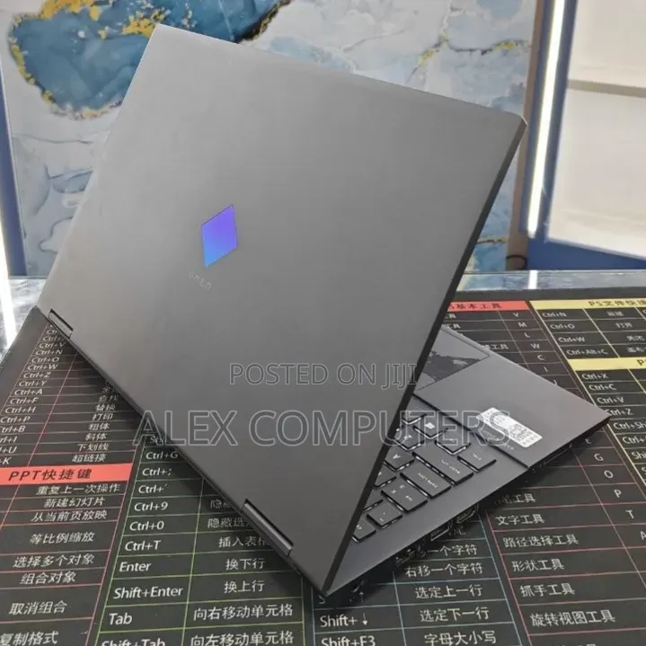 New Laptop HP Omen 15 16GB AMD Ryzen 7 SSD 512GB